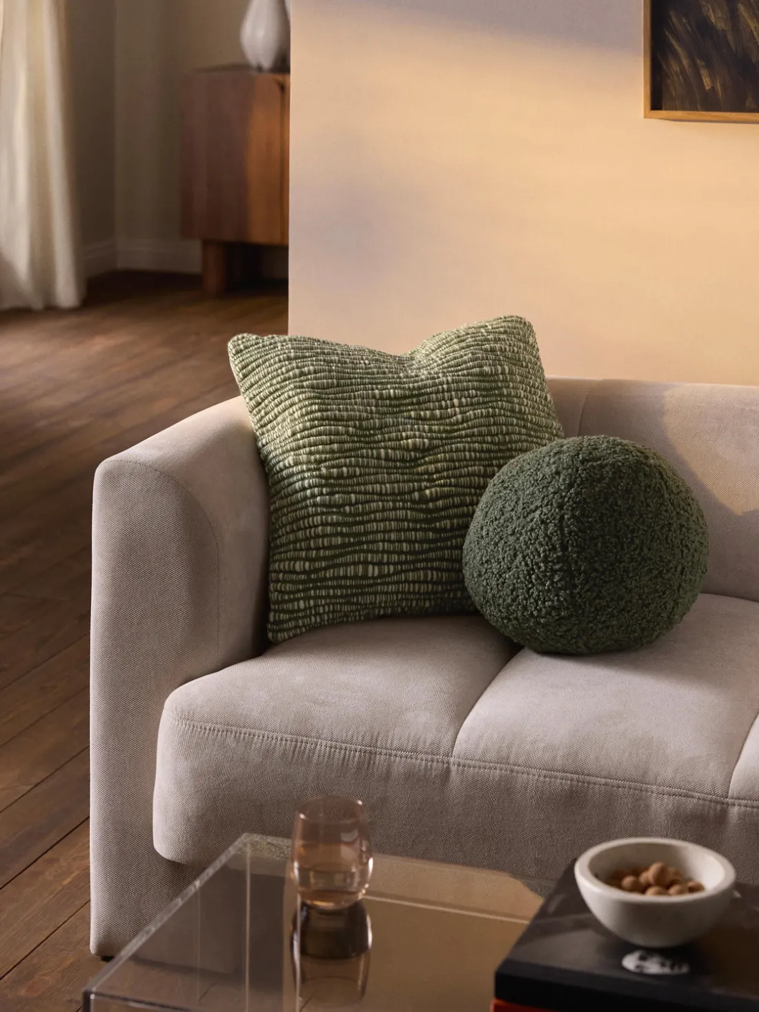 Cojín esférico de borreguillo Dotty