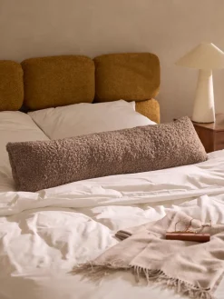 Cojín grande de borreguillo Dotty