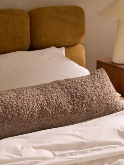 Cojín grande de borreguillo Dotty