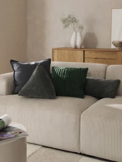 Cojín triangular de pana Kylen