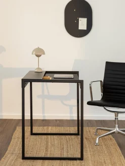 Escritorio artesanal de metal Donna