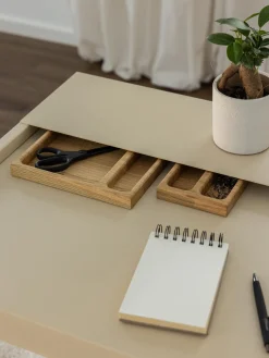 Escritorio artesanal de metal Donna