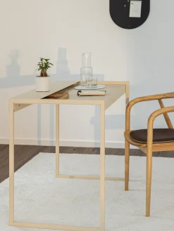 Escritorio artesanal de metal Donna