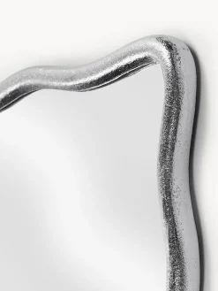 Espejo de cuerpo entero de metal ondulado Reggie