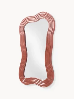 Espejo de pared con marco ondulado Cosimo