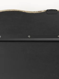 Espejo de pared con marco de metal ondulado Reggie