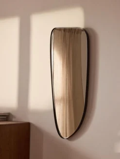 Espejo de pared curvo Oiva