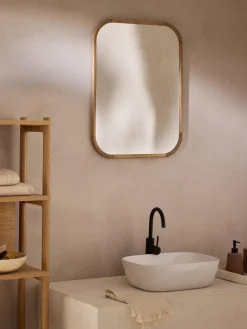 Espejo de pared de madera de roble Levan
