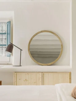 Espejo de pared redondo con marco de madera de mindi Alum