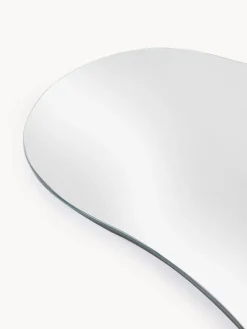 Espejo de pared sin marco en forma orgánica Lia