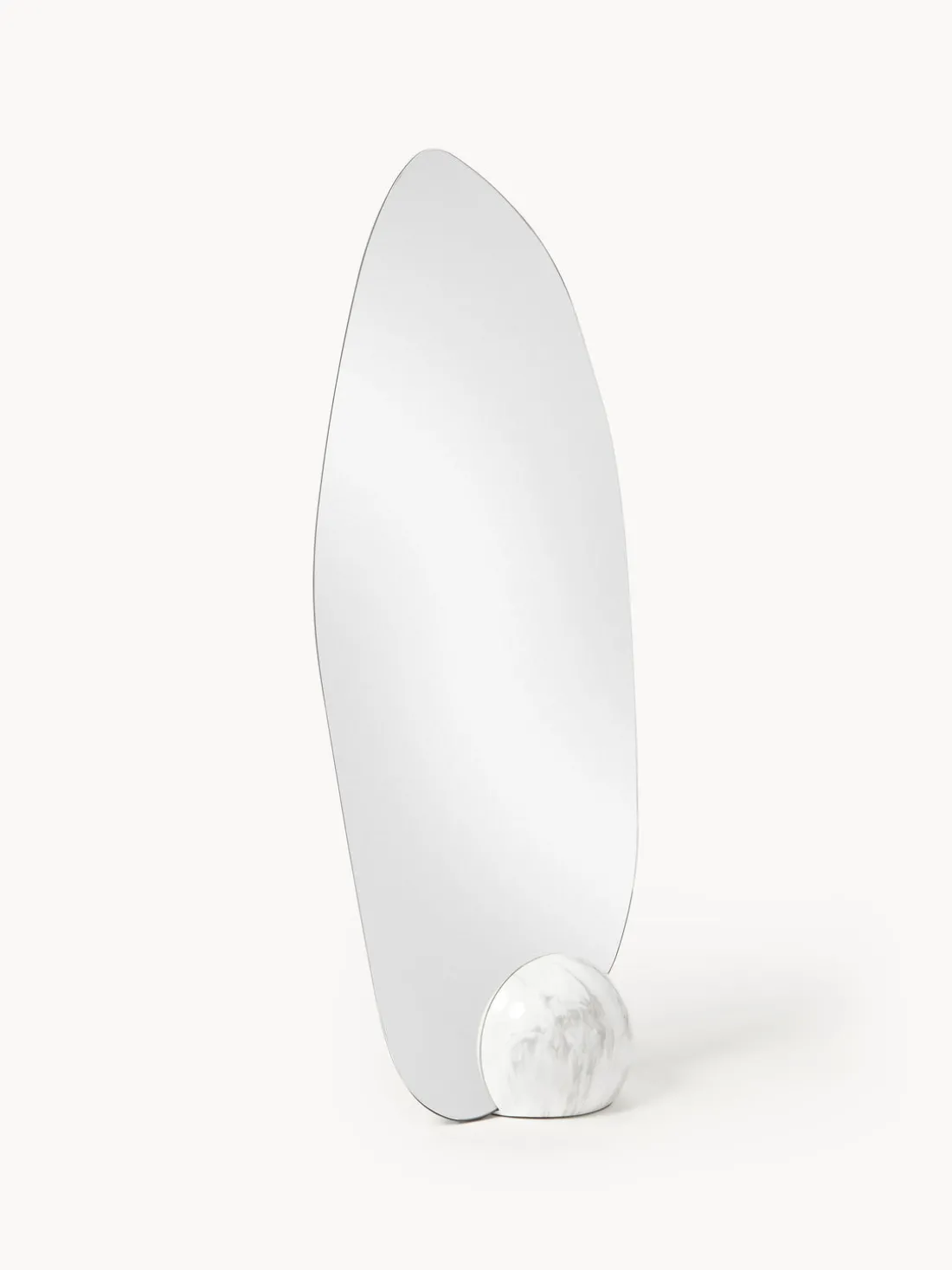 Espejo de pie con base en look mármol Bonita