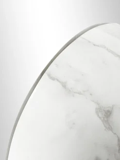 Espejo de pie con base en look mármol Bonita