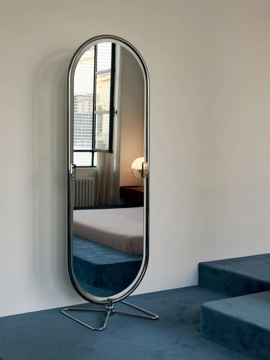 Espejo de pie ovalado de diseño Verner Panton System 1-2-3