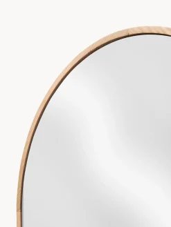 Espejo ovalado de pie con marco de roble Avery