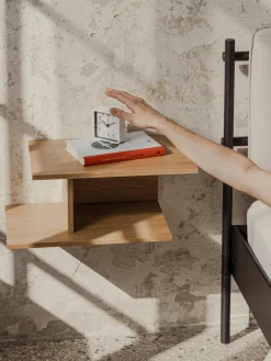 Estante de cama Tann / Izquierda