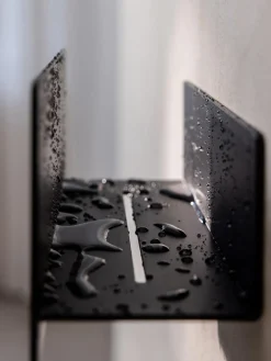 Estante de ducha de metal artesanal Shea, 30 cm