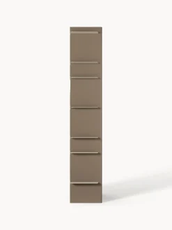 Estantería alta con elementos de metal Rami