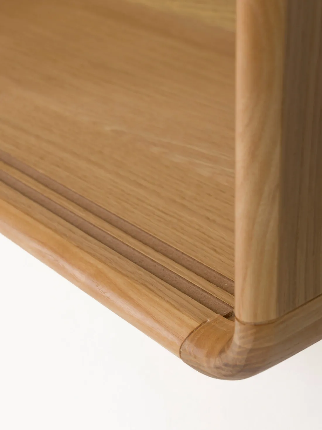 Estantería de madera de fresno Rise