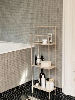 Estantería de metal estrecha Dora