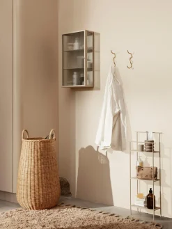 Estantería de metal estrecha Dora