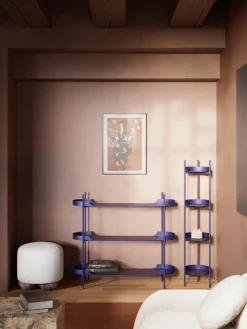 Estantería de metal estrecha Taru