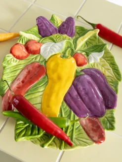 Fuente pintada a mano Legume