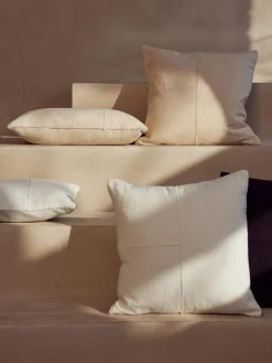 Funda de cojín artesanal con costura decorativa Terre