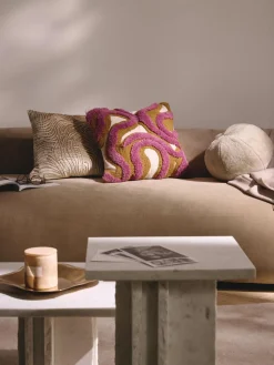 Funda de cojín artesanal con tejido capitoné Jiri