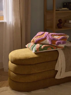 Funda de cojín artesanal con tejido capitoné Jiri