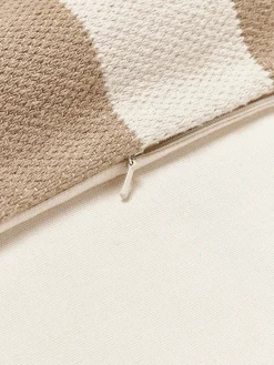 Funda de cojín artesanal con motivos geométricos Asta