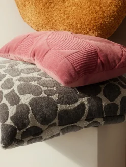 Funda de cojín bordada con estampado geométrico Verina