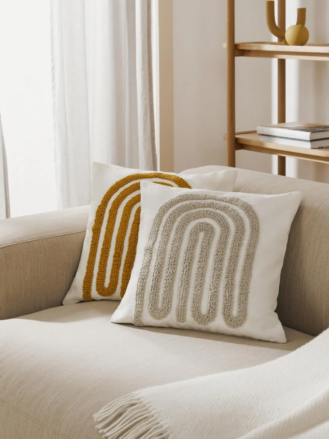 Funda de cojín bordada de algodón texturizada Vahid