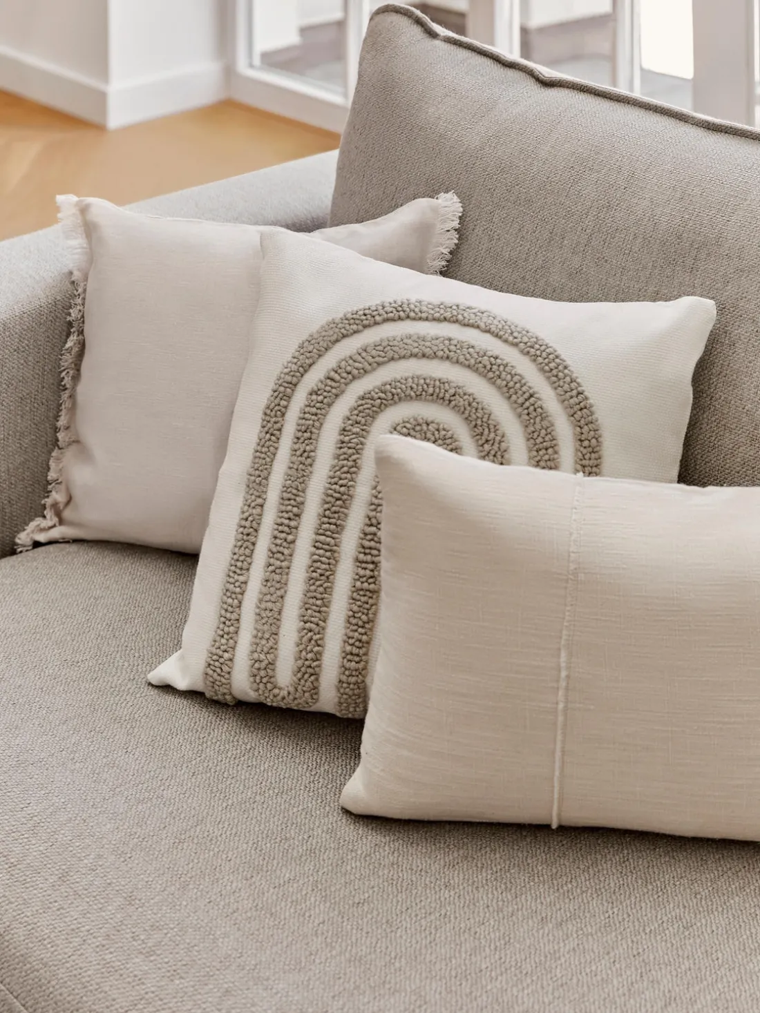 Funda de cojín bordada de algodón texturizada Vahid