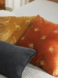 Funda de cojín bordada de terciopelo Giro