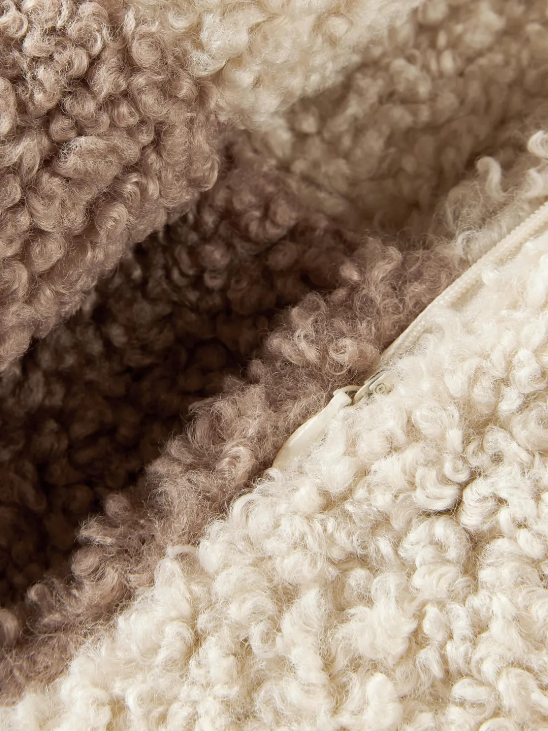 Funda de cojín de borreguillo Mateo