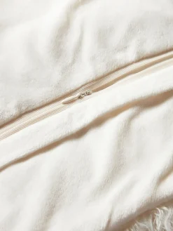 Funda de cojín de pelo sintético rizado Morten