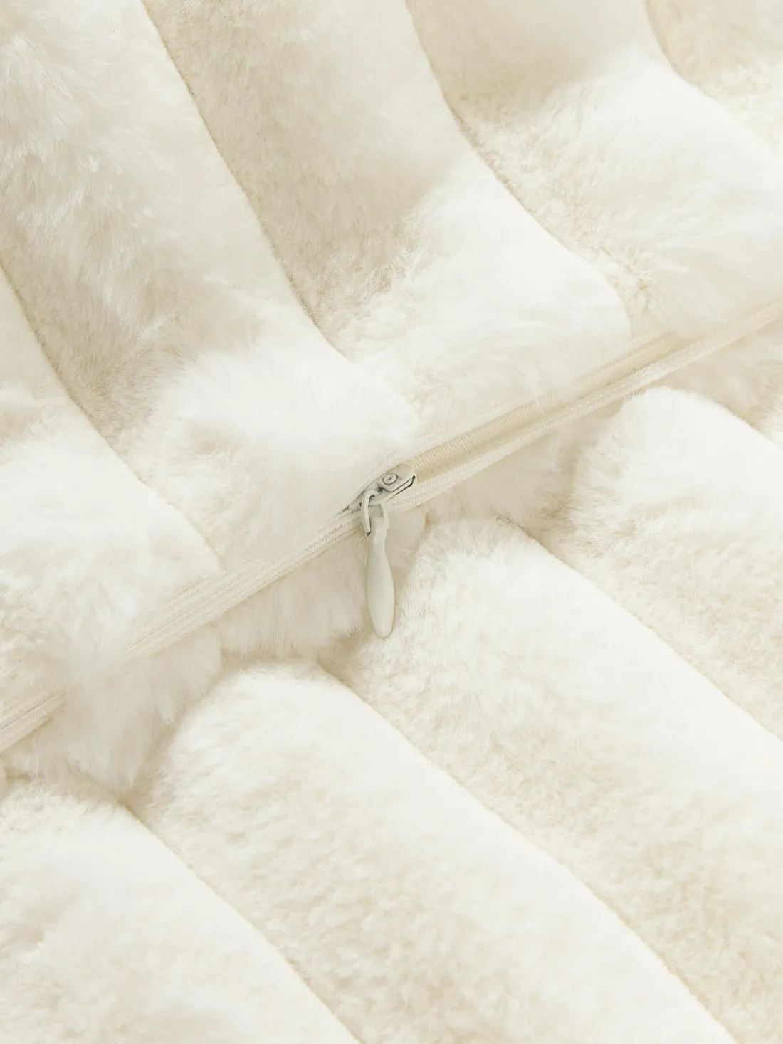 Funda de cojín de piel sintética Lovey