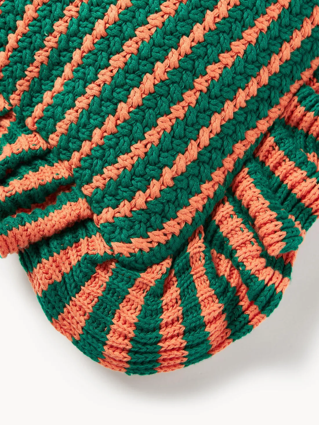 Funda de cojín de punto a rayas con volantes Blaise