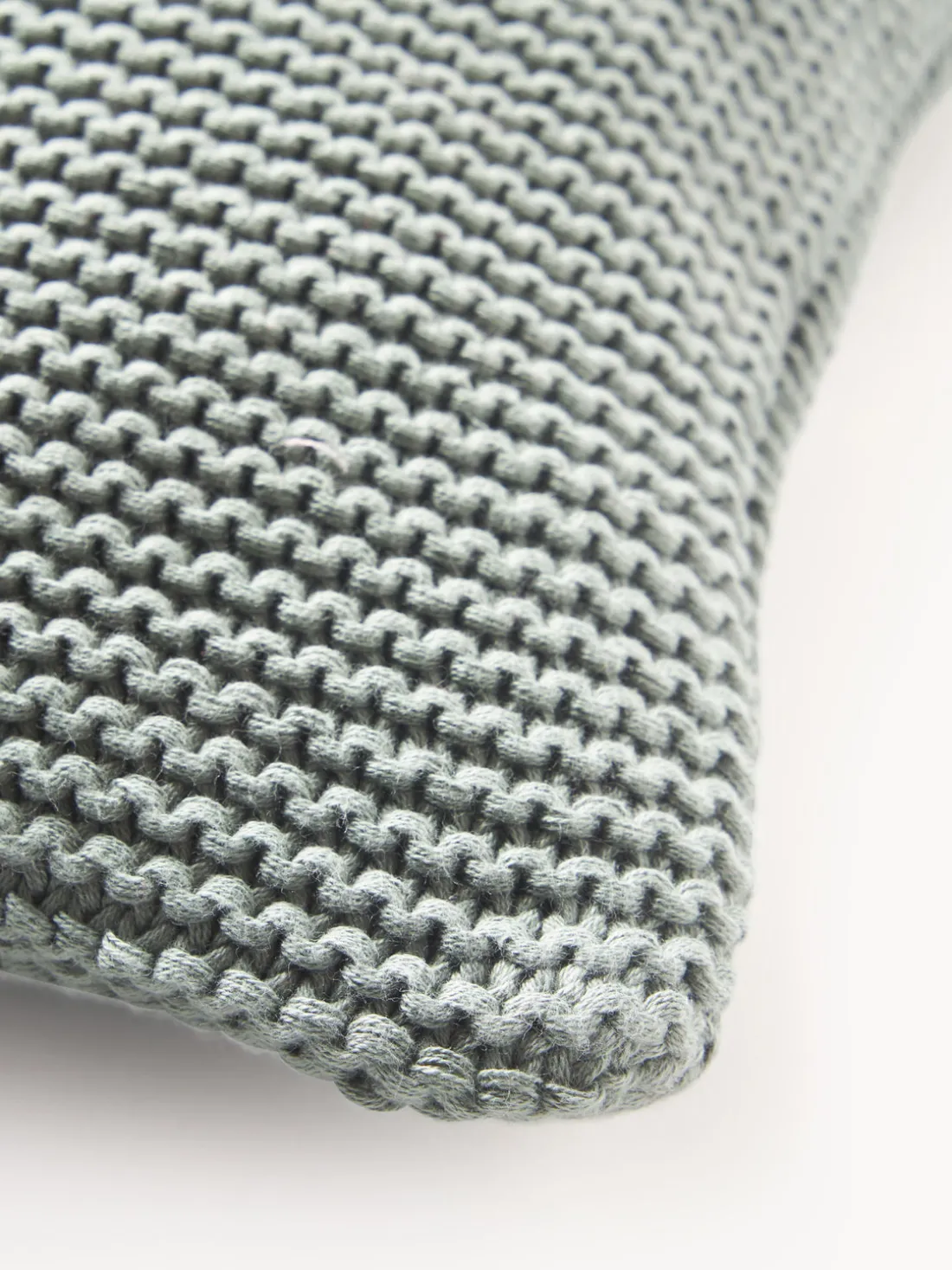 Funda de cojín de punto de algodón ecológico Adalyn
