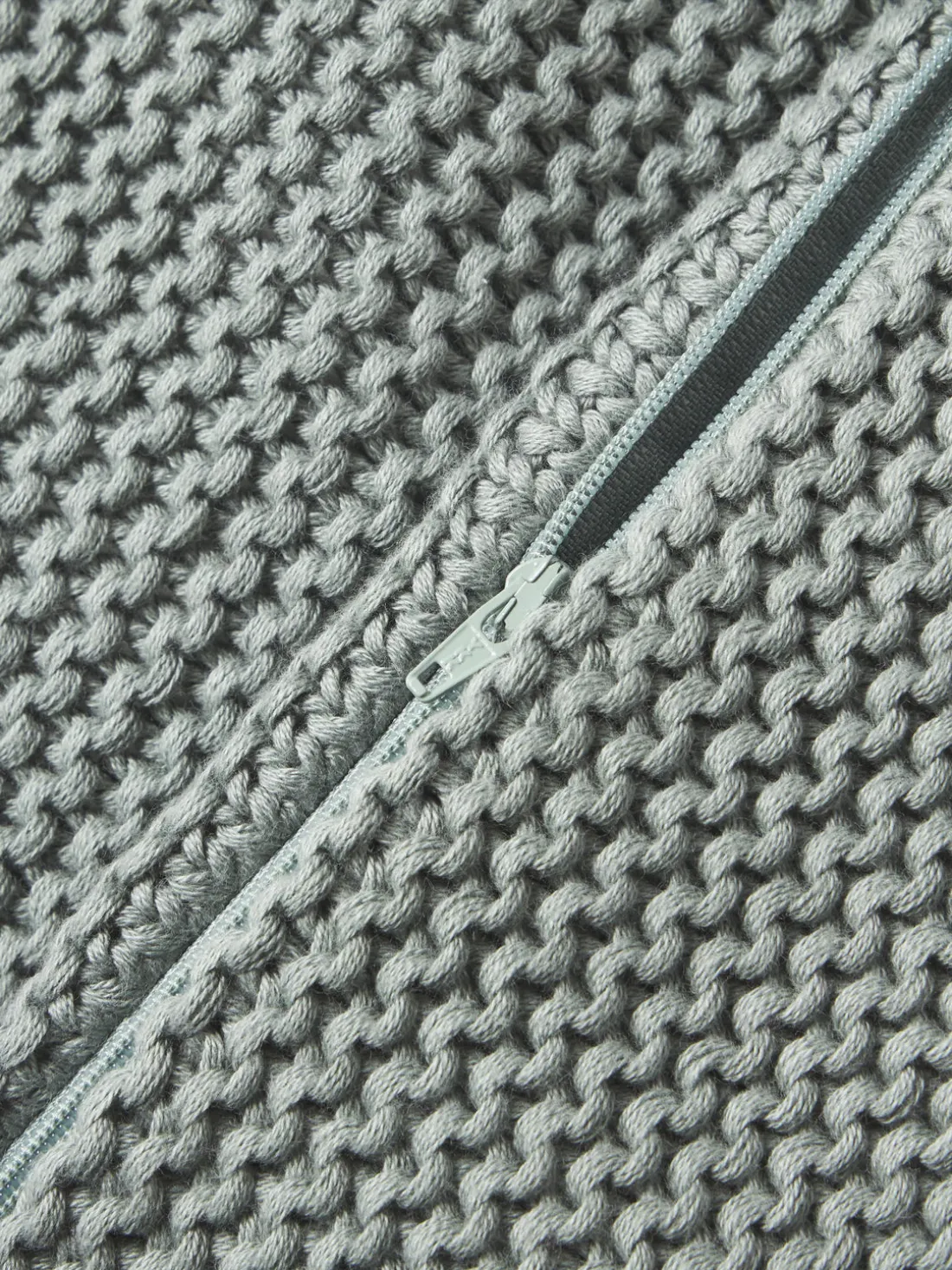 Funda de cojín de punto de algodón ecológico Adalyn