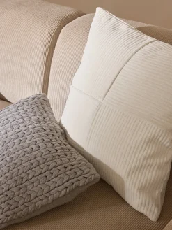 Funda de cojín de terciopelo de estructura lineal fina Fiona