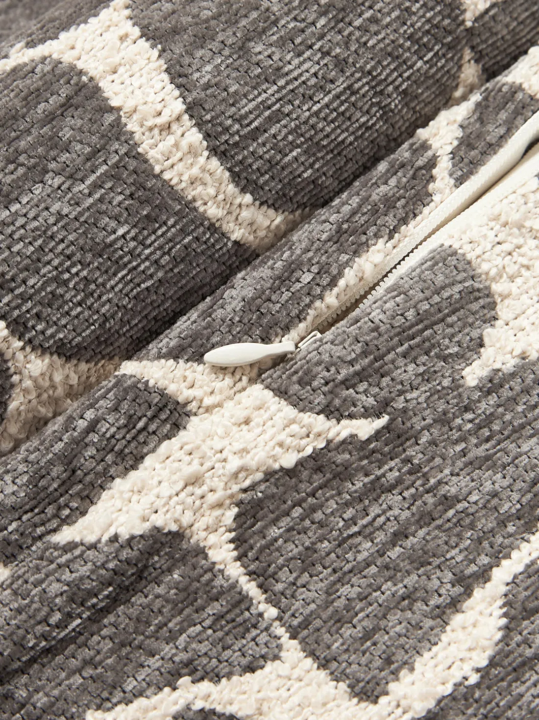 Funda de cojín en tejido bouclé y chenilla Nenda