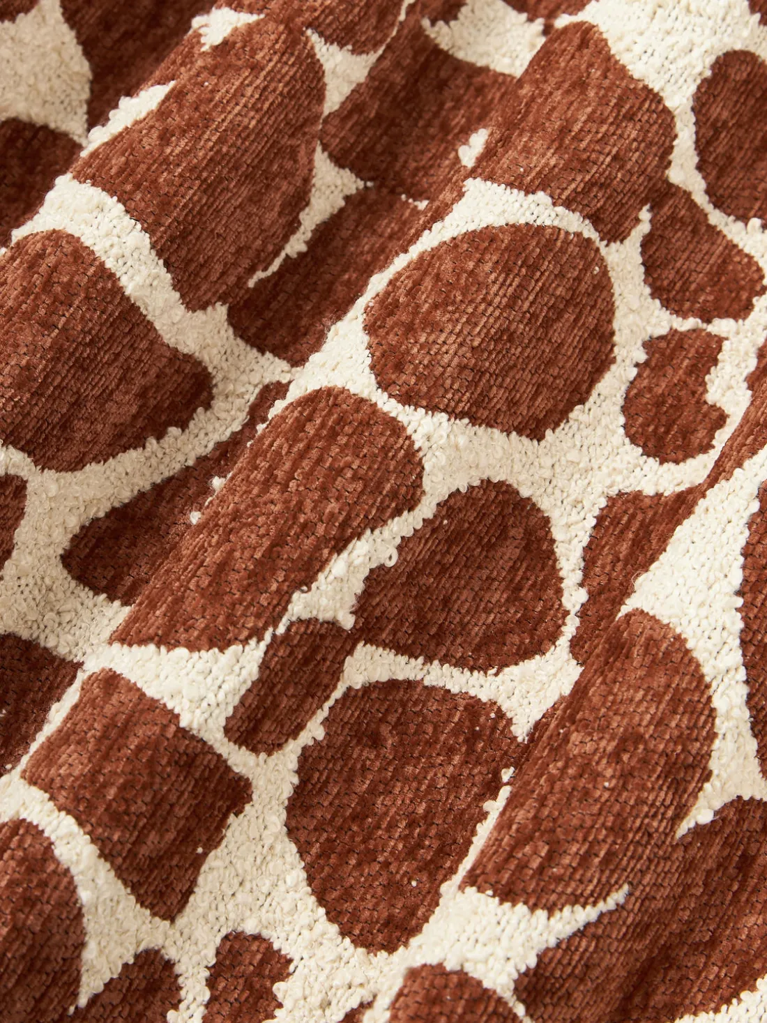 Funda de cojín en tejido bouclé y chenilla Nenda