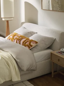 Funda de cojín grande artesanal con tejido capitoné Jiri