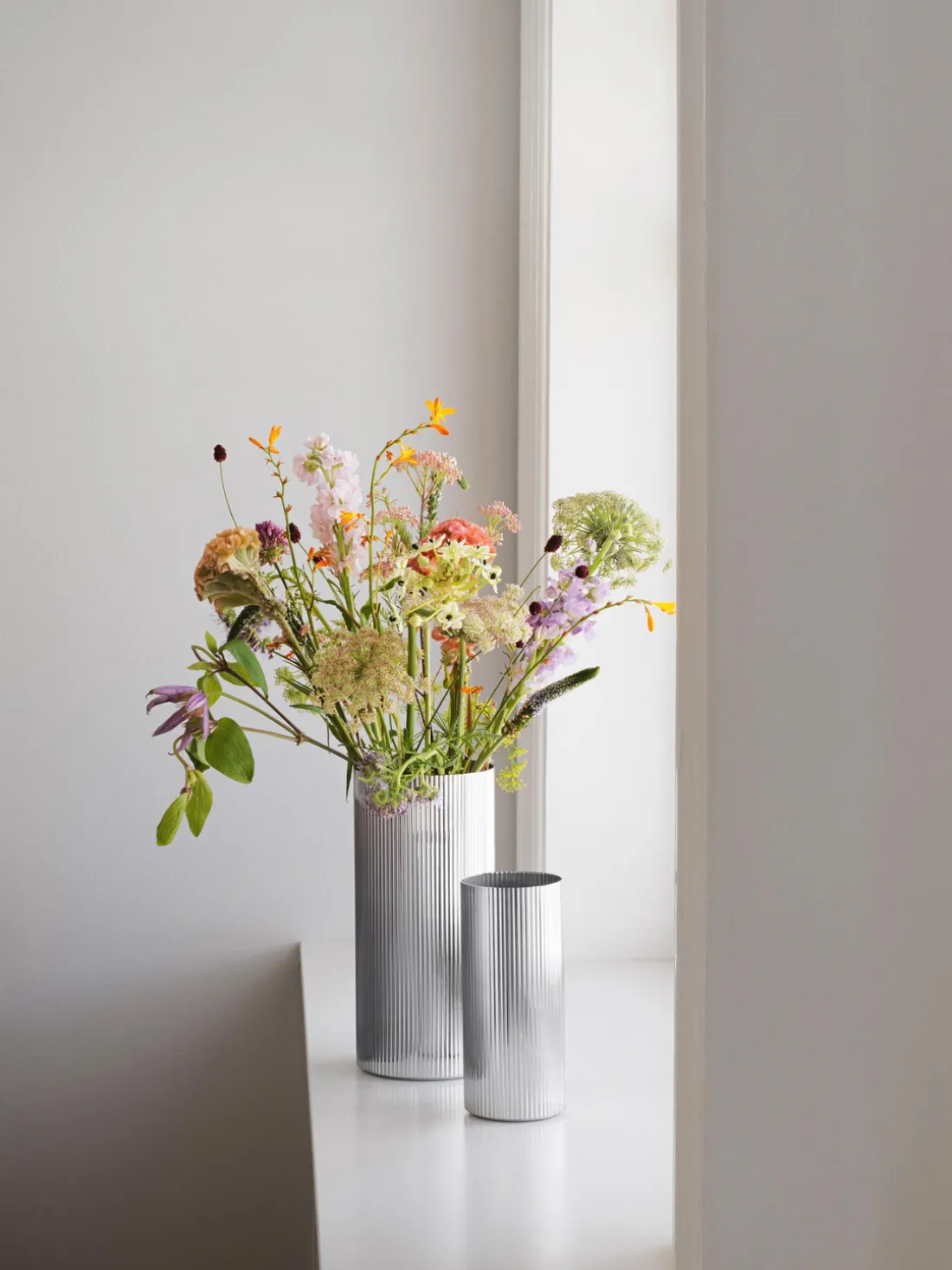 Jarrón de acero inoxidable con relieves Bernadotte, 26 cm