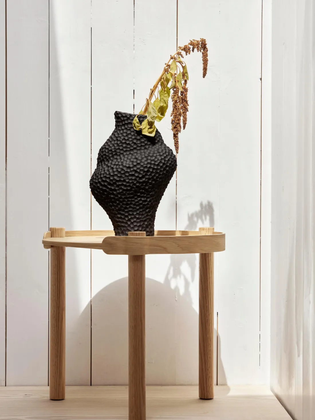 Jarrón de diseño con forma orgánica Isla, Al 32 cm