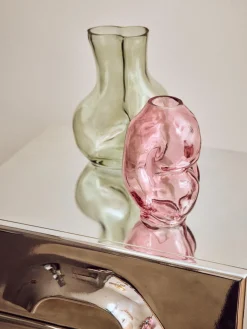 Jarrón de vidrio artesanal Gleam, 18 cm