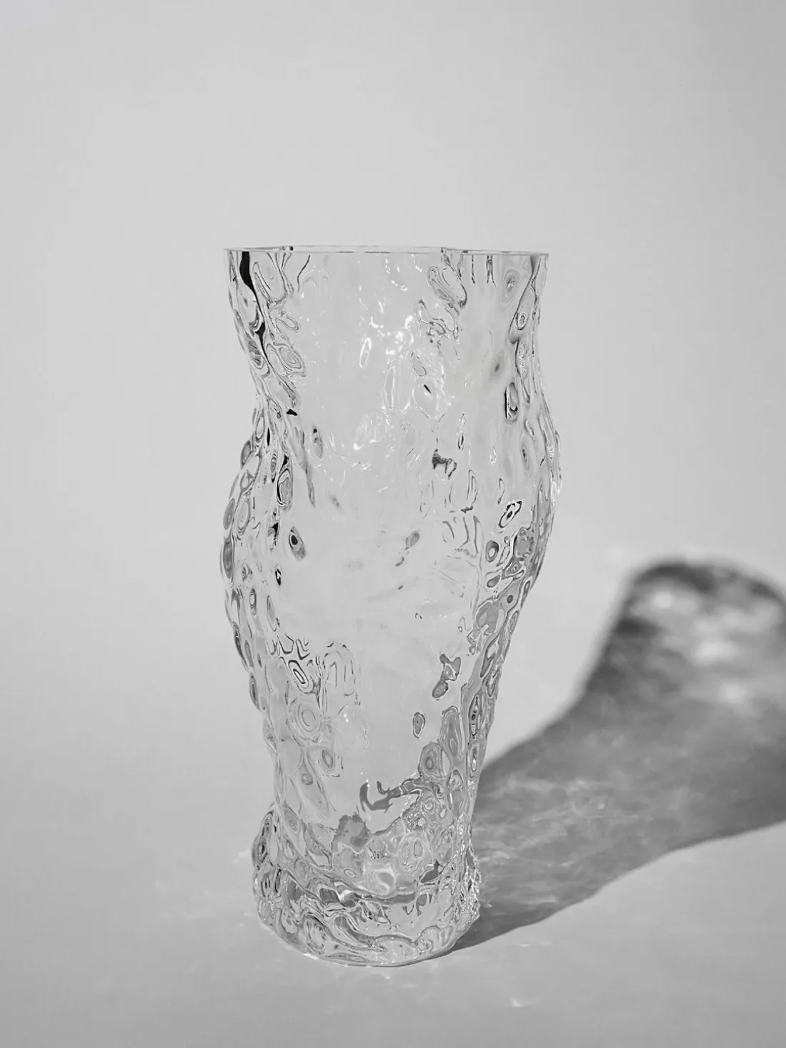 Jarrón de vidrio soplado Ostrea Rock, 30 cm