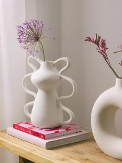 Jarrón en forma orgánica de diseño Luvi, 32 cm