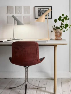 Lámpara de escritorio AJ, tamaños diferentes